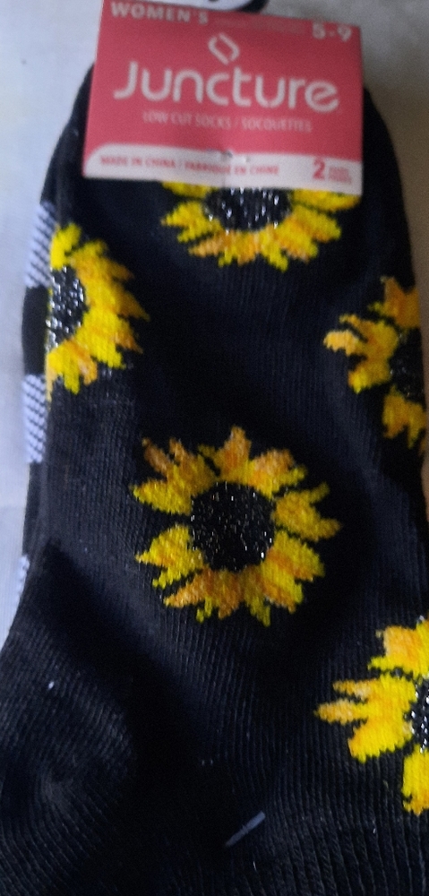 Socks 2 pair